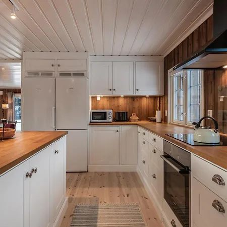 Sunny And Beautiful In Nyaraló