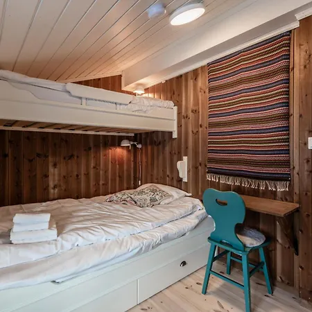 Sunny And Beautiful In يالو