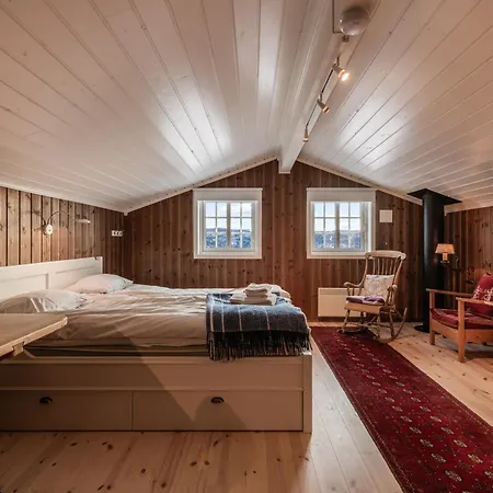 Sunny And Beautiful In 別荘 *