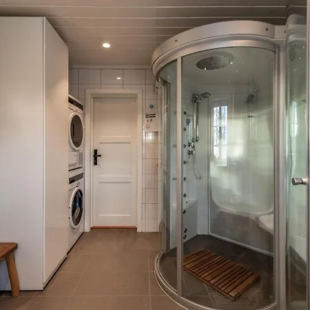 Sunny And Beautiful In 別荘 *